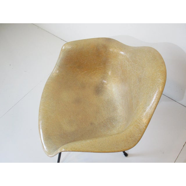 Tan Early Eames Lounge Height Rope Edge Chair for Herman Miller For Sale - Image 8 of 13
