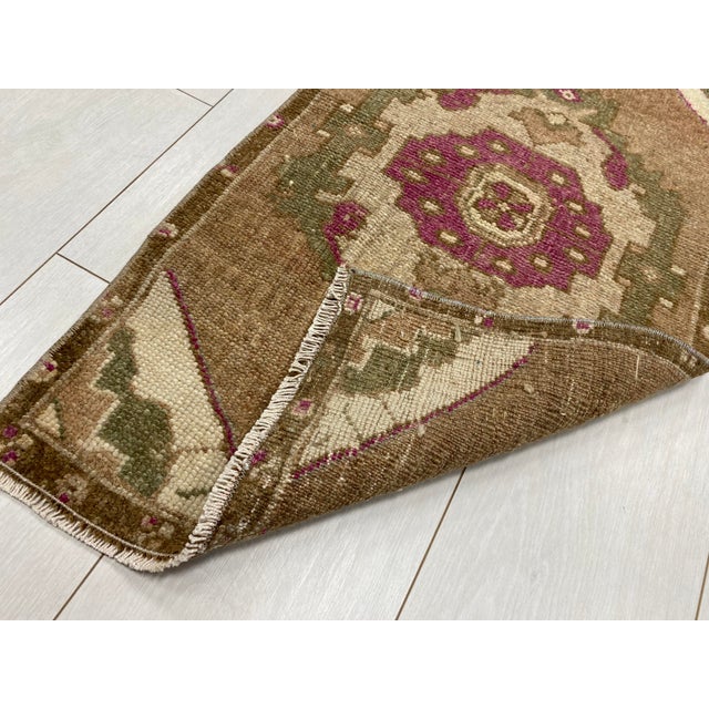 Mid 20th Century Handknotted Wool Oushak Rug For Sale - Image 4 of 5