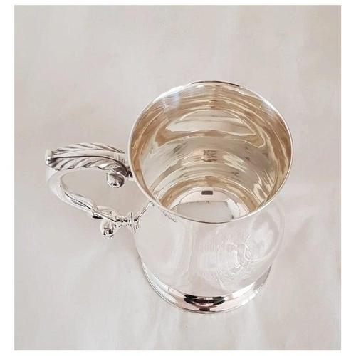 Antique Victorian Sterling Silver Tankard from Chawner & Co., London, 1882 For Sale - Image 9 of 18
