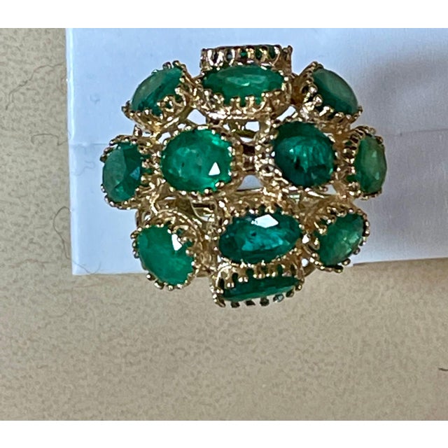Emerald 22Ct Natural Emerald, 12 Oval Stone Dome Shape Cocktail Ring 14 Kt Yellow Gold For Sale - Image 8 of 18