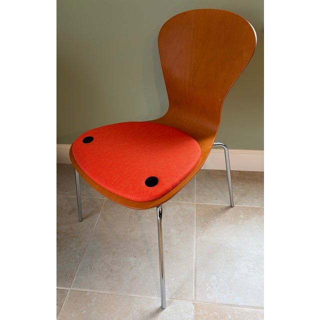 This pair of KNOLL Studio SPRITE(TM) Side Chairs Cushioned/Molded Plywood Side Chairs have a timeless MCM style, created...