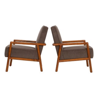 t.h. Robsjohn-Gibbings for Widdicomb Pair of Model 1601 Lounge Chairs, 1955 For Sale