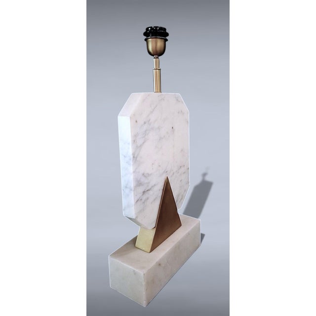 Italian Carrara Statuario White Marble and Brass Table Lamp For Sale - Image 6 of 18