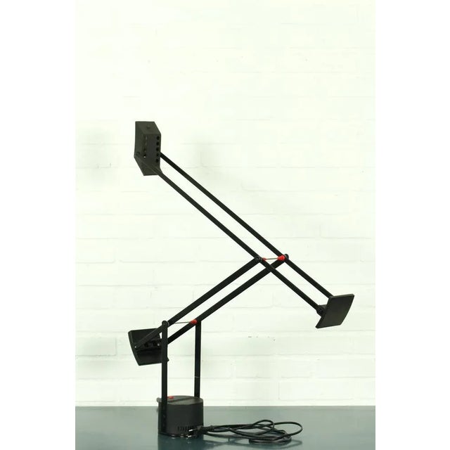 Model Tizio Desk Light by R. Sapper for Artemide, 1970s For Sale - Image 3 of 12