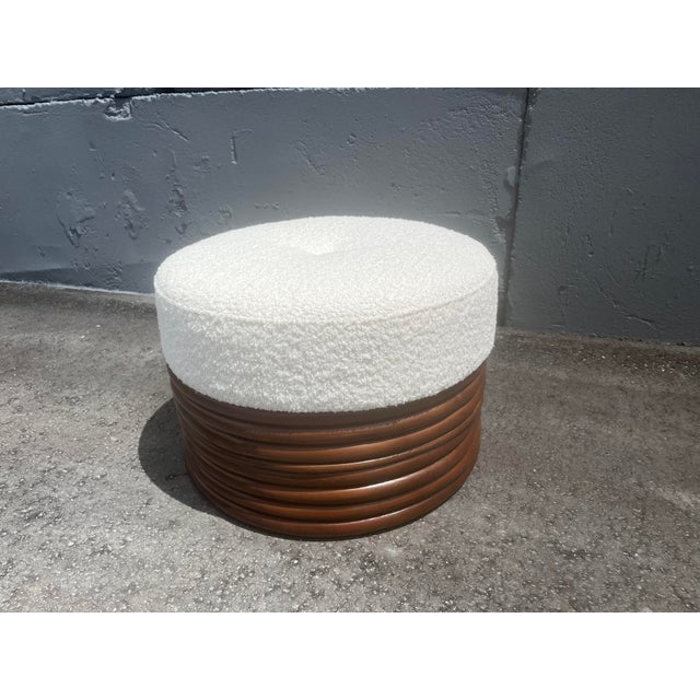 White 1970s Round Rattan Ottoman, Boucle, Mid Century For Sale - Image 8 of 10