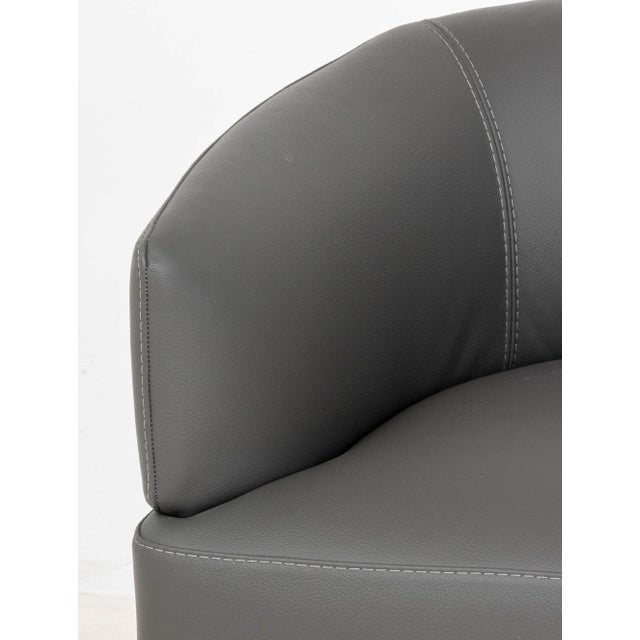 Nicoletti Corona Leather Swivel Chair For Sale - Image 4 of 7