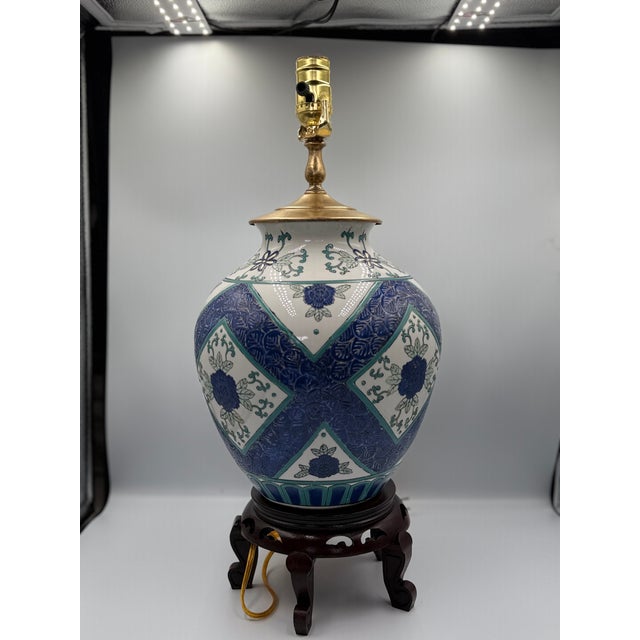 Textile Vintage Blue & White Chinoiserie Ginger Jar Lamps With Custom Teal Linen Shades - a Pair For Sale - Image 7 of 11