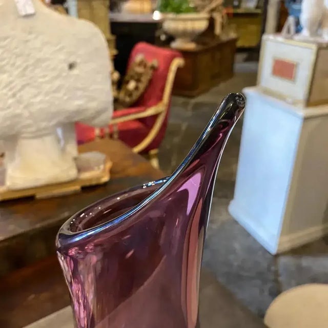1970s Italian Mid-Century Modern Tall Purple Murano Glass Vase For Sale - Image 11 of 13