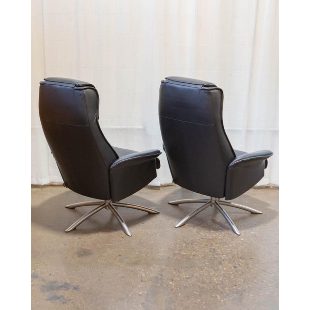Pair Img Comfort Norwegian Leather Swivel and Reclining Lounge Chairs With Ottomans, Mid-20th Century For Sale - Image 11 of 18