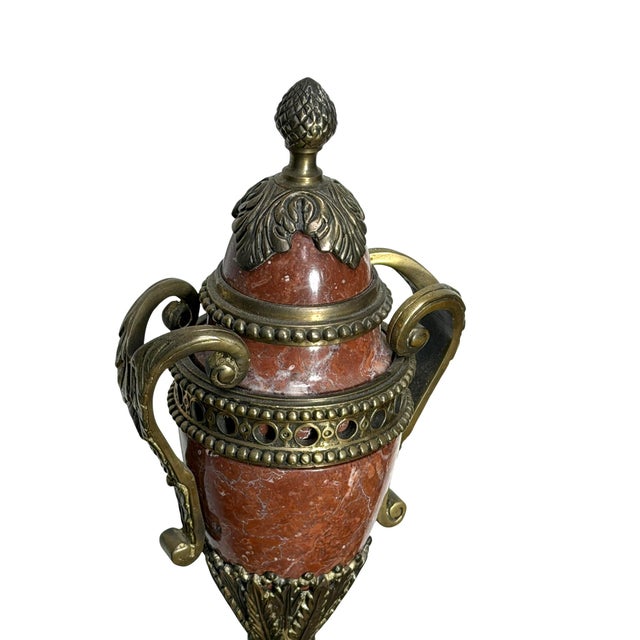 Vintage Biltmore Estate Collection Pair of Neoclassical Rouge Marble Urns Cassolettes For Sale In Charlotte - Image 6 of 17