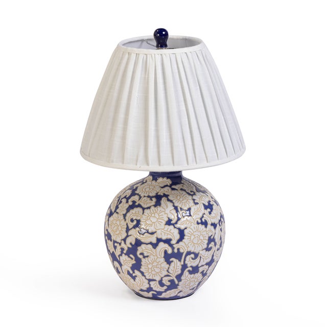Boho Chic Diana Blue & White Chinoiserie Table Lamp For Sale - Image 3 of 7
