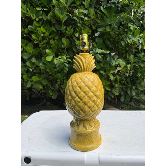 Late 20th Century Vintage Glazed Ceramic Pineapple Form Table Lamp For Sale - Image 5 of 12