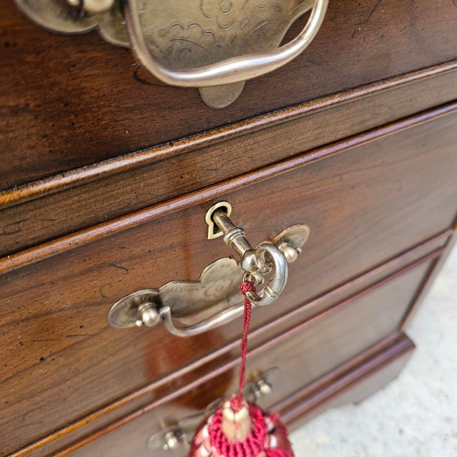 Vintage Hekman Side Table/File Cabinet For Sale - Image 11 of 11