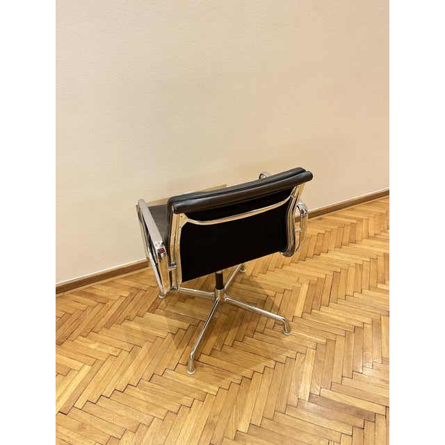 EA 207 Soft Pad Chair by Vitra in Dark Brown Leather, 1990s For Sale - Image 10 of 16