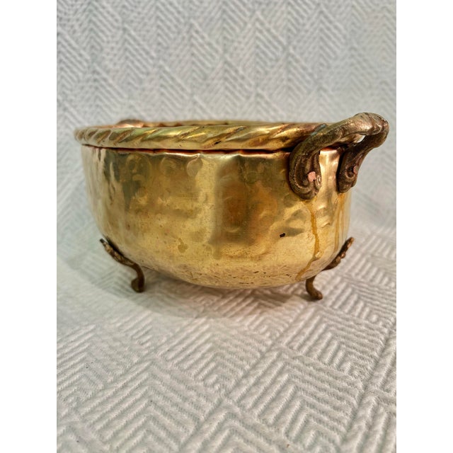 English Vintage Hammered Brass Cachepot Planter With Paw Feet and Decorative Handles For Sale - Image 3 of 11