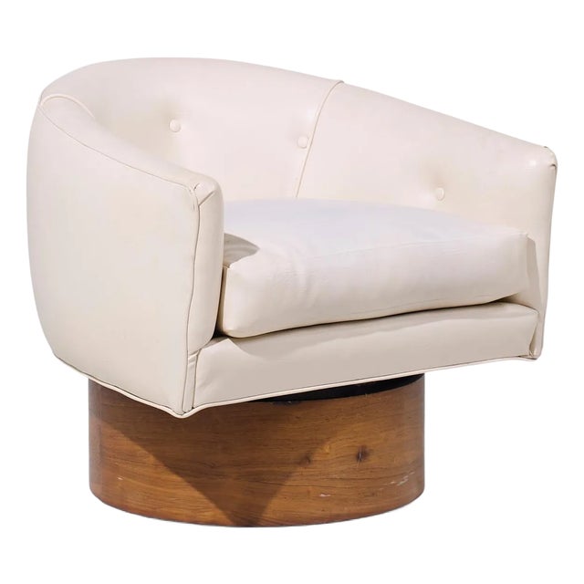 Milo Baughman for Thayer Coggin Mid Century Rosewood Swivel Lounge Chair For Sale