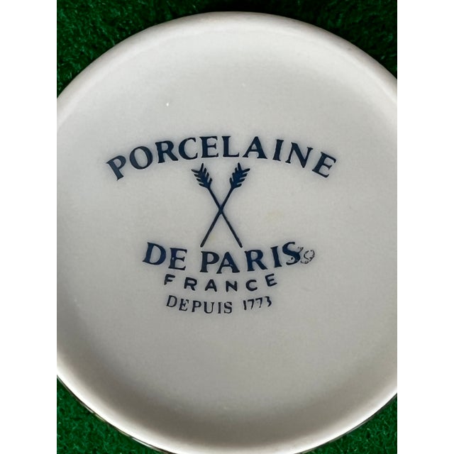 White 1960s Porcelaine De Paris Trinket Box For Sale - Image 8 of 8