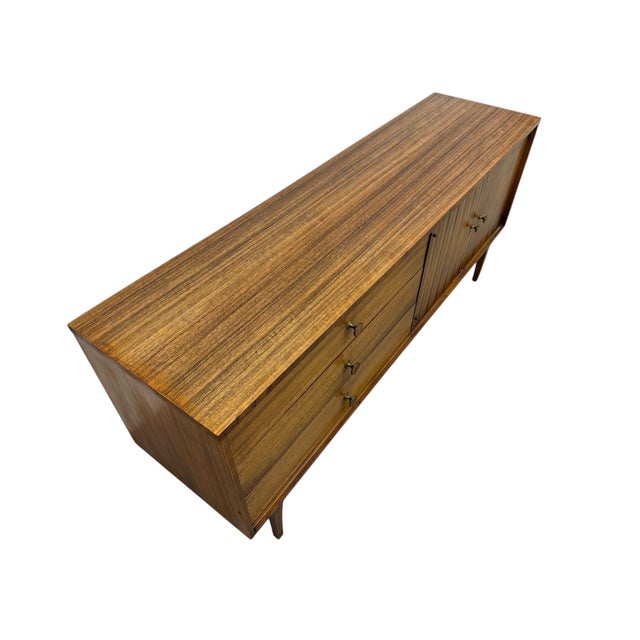 Lane Furniture Mid-Century Modern Lane Walnut & Rosewood 7-Drawer Dresser For Sale - Image 4 of 11