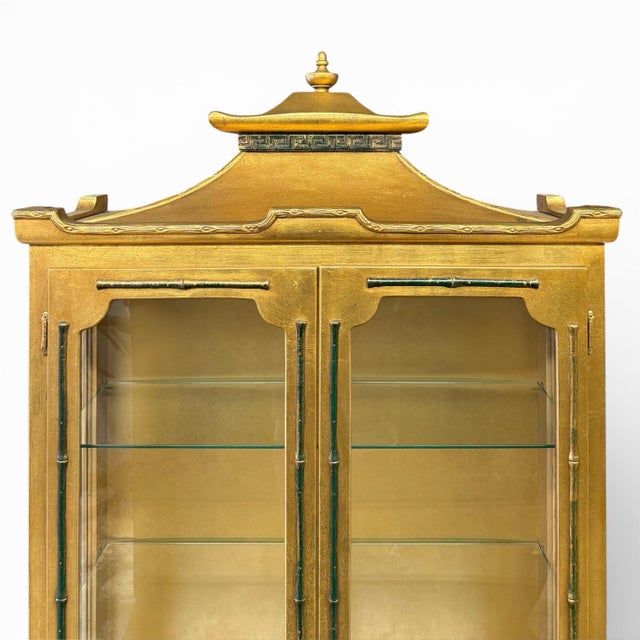 Mid-20th Century Giltwood Pagoda-Form Display Cabinet in the Manner of James Mont For Sale In Atlanta - Image 6 of 12