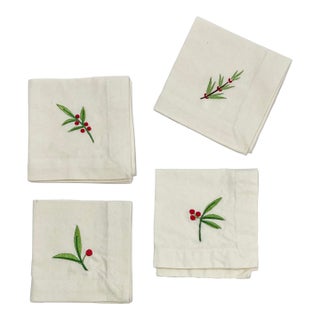 Vintage Embroidered Holly Berry Linen Napkins, Set of 4 For Sale
