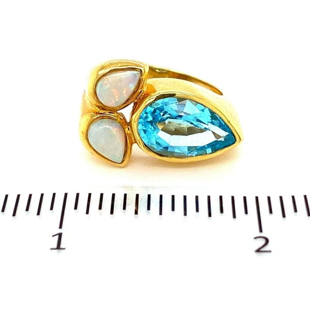 Blue Mid 20th Century Blue Topaz & Fire Opal 18k Yellow Gold Floral Ring - Size 7.5 For Sale - Image 8 of 8