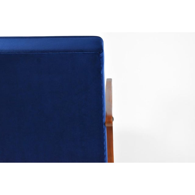 Armchair Model 04-B in Blue Velvet, 1960 For Sale - Image 13 of 14