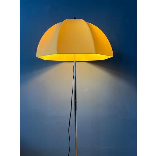 Vintage Space Age Flower Floor Lamp For Sale - Image 4 of 13