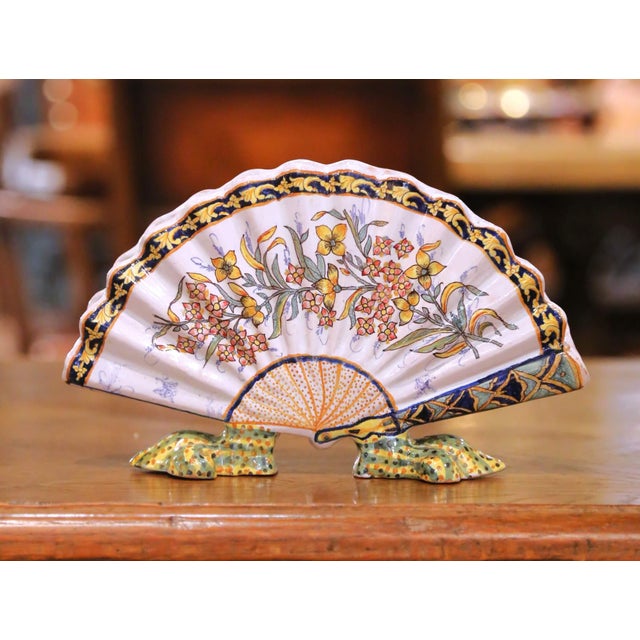 French 19th Century French Porquier-Beau Quimper Fan-Form Vase With Breton Figures For Sale - Image 3 of 9