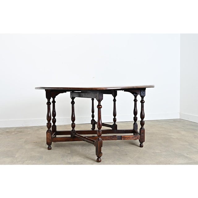 Early 19th Century French Oak Gate Leg Drop-leaf Dining Table For Sale - Image 4 of 10