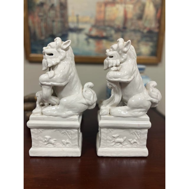 Pair of Mid Century Blanc De Chine, White Foo Dogs / Lions - Chinoiserie Decor For Sale - Image 4 of 7