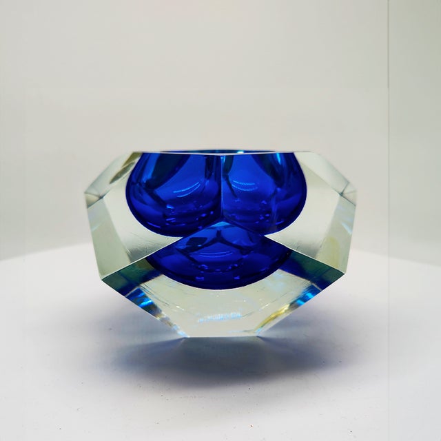 Flavio Poli Large Vintage Ashtray in Hand-Cut Murano Glass by Flavio Poli for Seguso, 1960s For Sale - Image 4 of 10