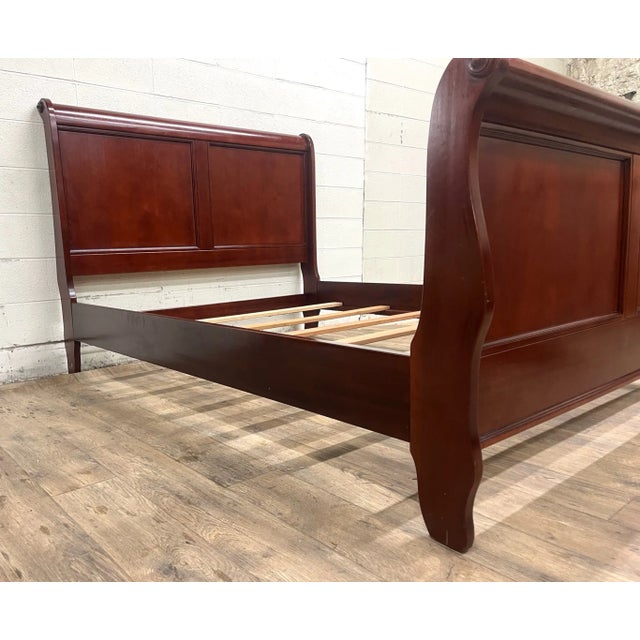 Wood Vintage Full Size Late 20th Century Traditional Louis Philippe Style Sleigh Bed For Sale - Image 7 of 10