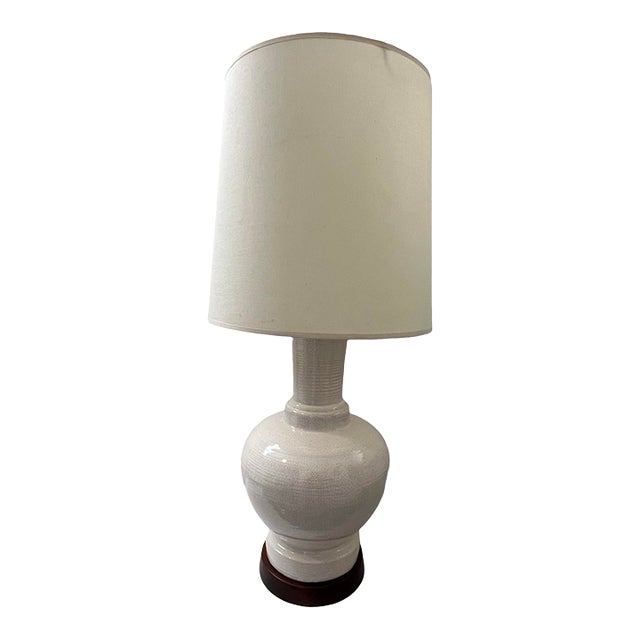 Vintage Mid-Century Modern 1960s Table Lamp Vintage Ceramic Studio Pottery White Glaze Walnut For Sale