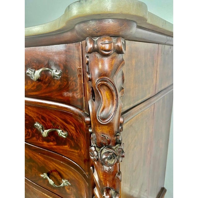 Early 19th Century 19th Century English Marble-Top Commode in Feathered Mahogany For Sale - Image 5 of 17