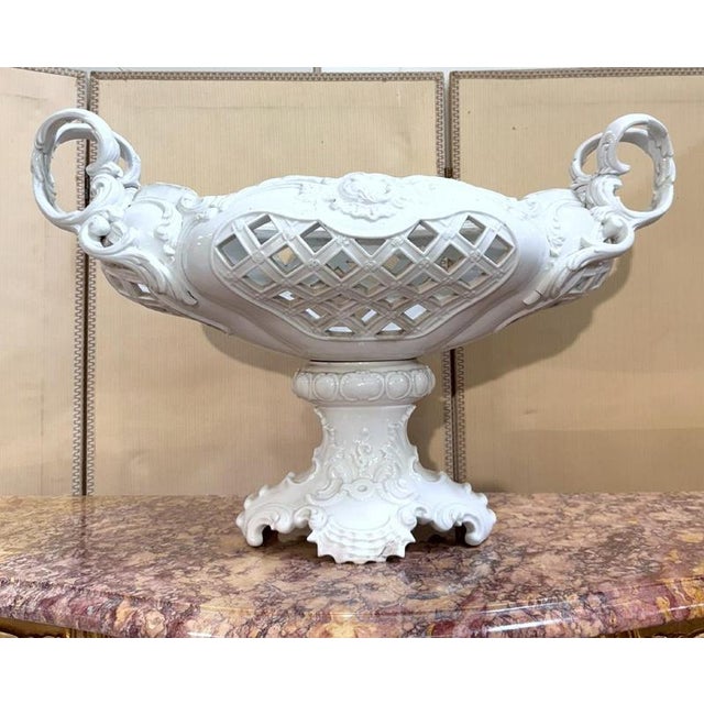 Period: 19th century Style: Louis 15th - Transition Condition: Good condition Material: Earthenware Length: 74Height: 45