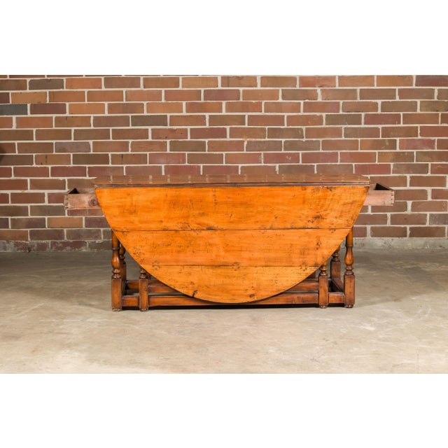 English 19th Century Pine Drop-Leaf Table with Oval Top and Turned Legs For Sale In Atlanta - Image 6 of 12
