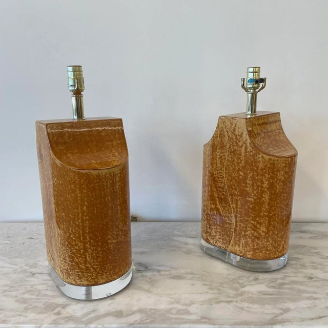 1980s Pair Mid Century Modern Table Lamps, Goatskin and Lucite, Manner Karl Springer For Sale - Image 5 of 10