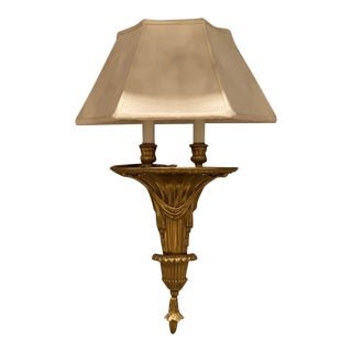 1950s Regency Style Giltwood Wall Hallway Sconce With Shade For Sale