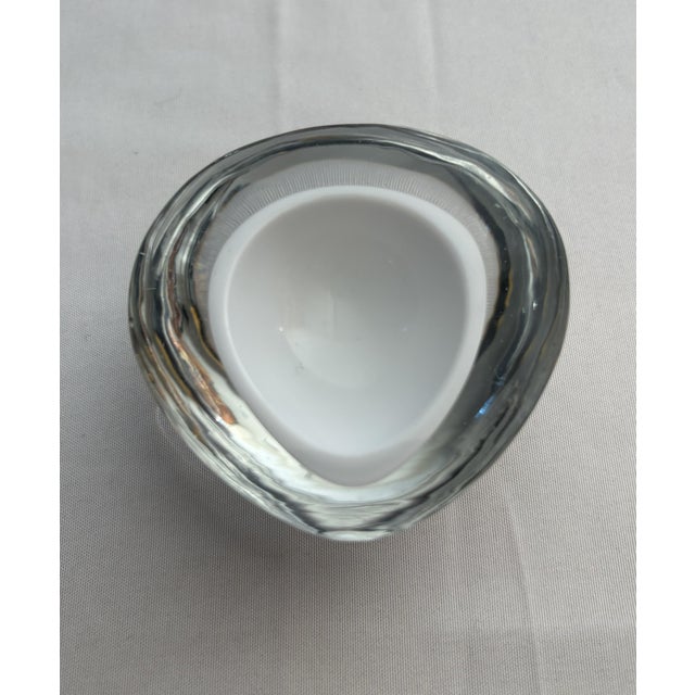 Nuutajarvi Notsjo Exquisite Vintage Kaj Franck White 'Chestnut' Bowl Nuutajarvi Notsjo Finland Signed For Sale - Image 4 of 6