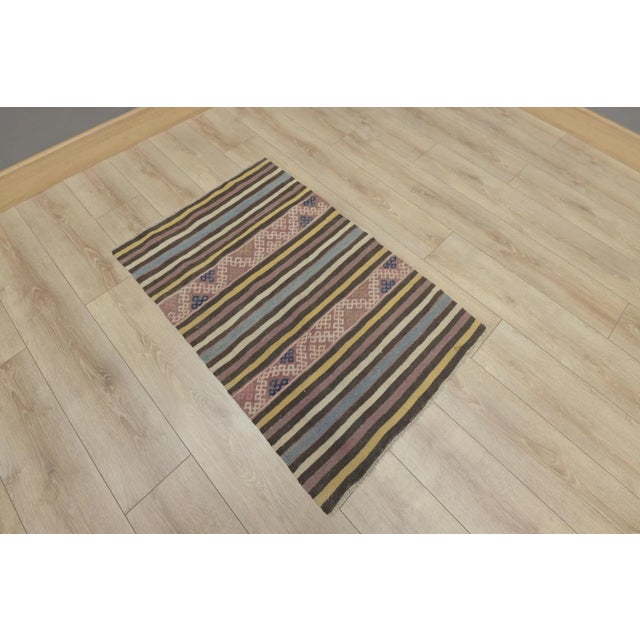 Late 20th Century Rustic Style Turkish Stripe Design Ethnic Wool Kilim Rug For Sale - Image 4 of 13