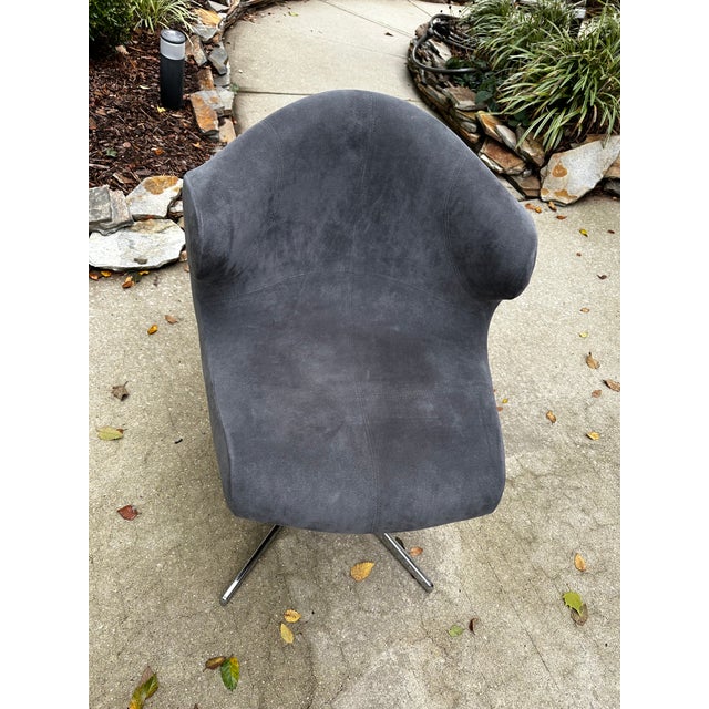 Ligne Roset Alstar office chair in gray suede with central metallic legs in perfect shape. Hardly used with detailed...