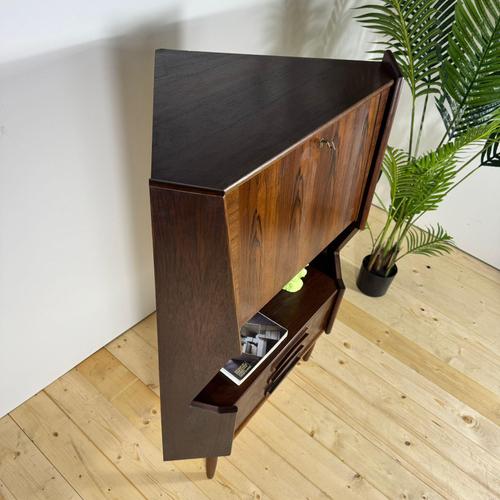 Mid-Century Modern Rosewood Corner Bar Cabinet For Sale - Image 10 of 12