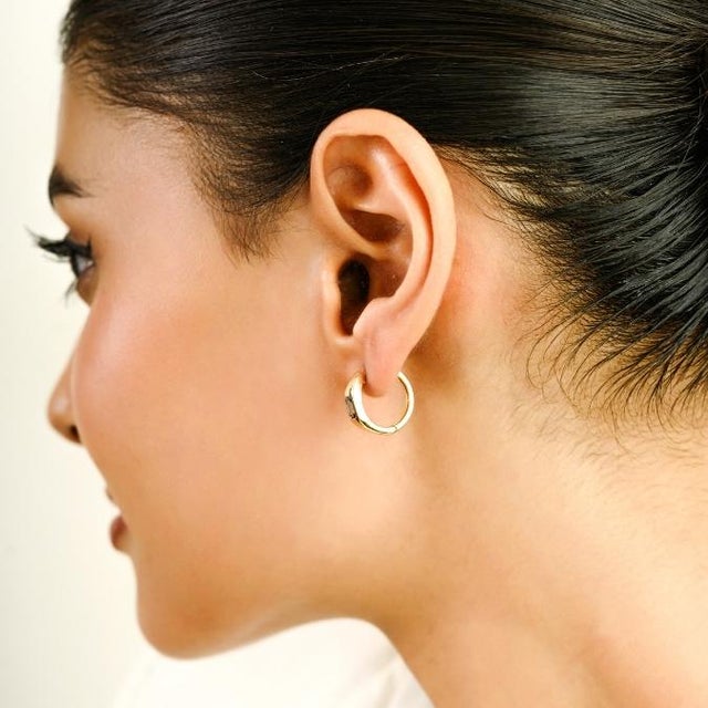 Vintage-Style 14k Gold Emerald-Cut Blue Sapphire Huggie Hoop Earrings- A Pair For Sale In New York - Image 6 of 12