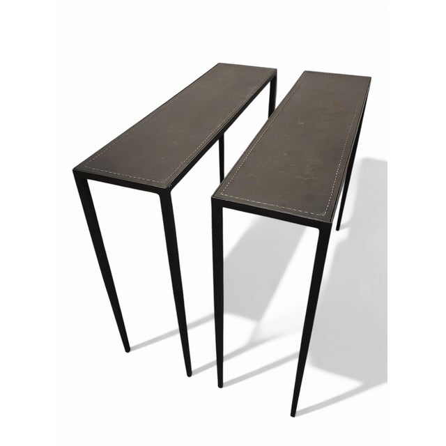 Art Deco Pair of Early 20th Century Art Déco Jean-Michel Frank-Style Dark Iron Rectangular Consoles With Leather Surface by Comte s.a., Argentina For Sale - Image 3 of 10