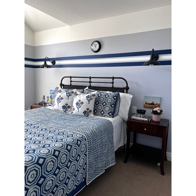 2020s Contemporary King Mandir Navy Blue Cotton Quilt For Sale - Image 5 of 5
