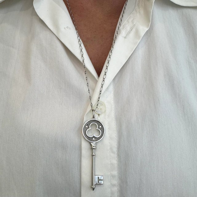 Brand: Tiffany & Co. Gender: Ladies Metal Type: 18K White Gold Chain Length: 24.00 inches Pendant Length: 2.00 inches...