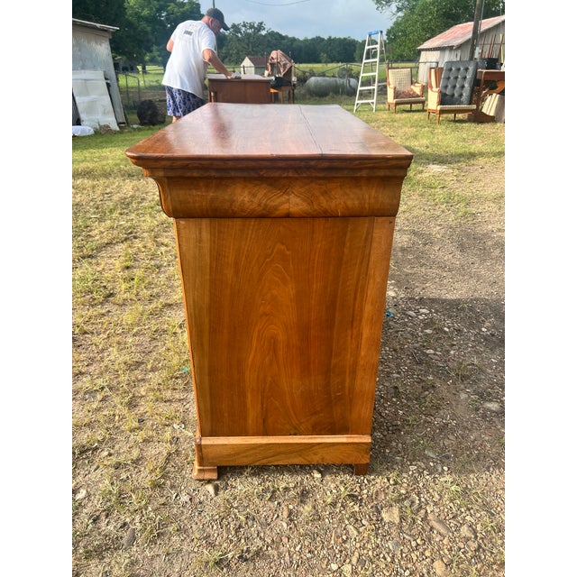 French 19th Century Louis Philippe Walnut Chest of Drawers For Sale - Image 9 of 12