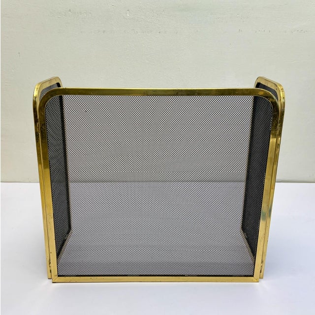 1970s Foldable Fireplace Screen in Brass and Wire Mesh, 1970s For Sale - Image 5 of 7