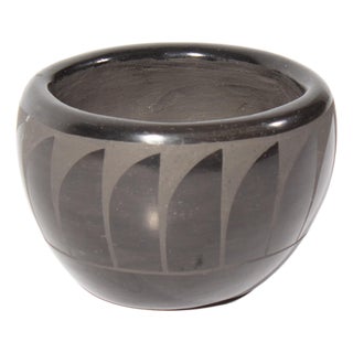 Ursulita Naranjo Santa Clara Pueblo Native American Pottery Vessel For Sale