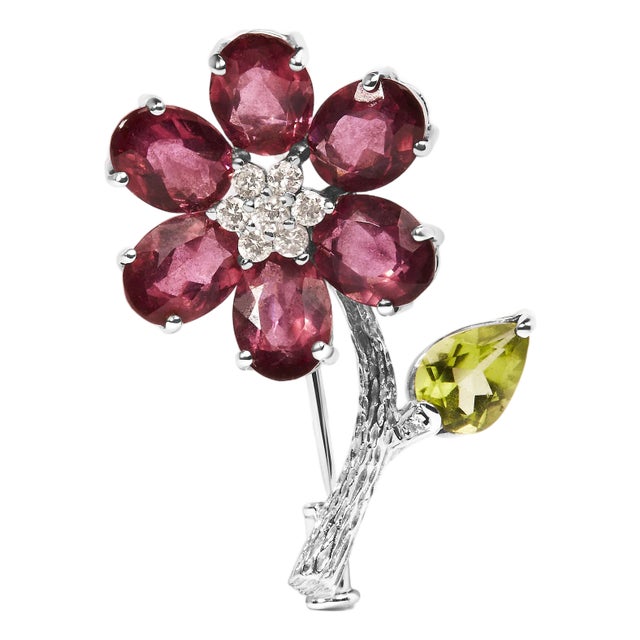18K White Gold 1/3 Cttw Diamond, Pink Tourmaline, and Green Peridot Flower and Leaf Tulip Brooch Pin (H-I Color, VS2-SI1) For Sale